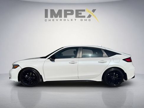 Used 2025 Honda Civic Sport image 2