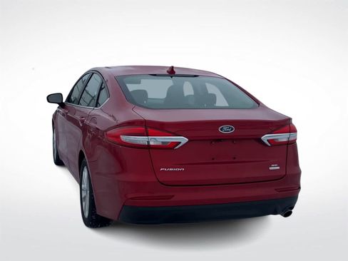 Used 2020 Ford Fusion SE image 7