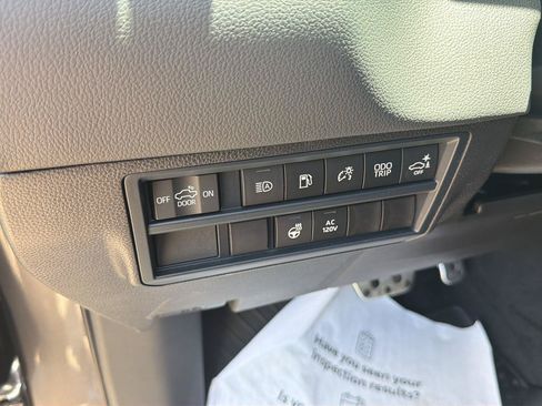Used 2025 Toyota Tundra Limited w/ TRD Off-Road Package AWD/4WD image 16