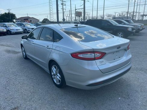Used 2015 Ford Fusion SE image 7