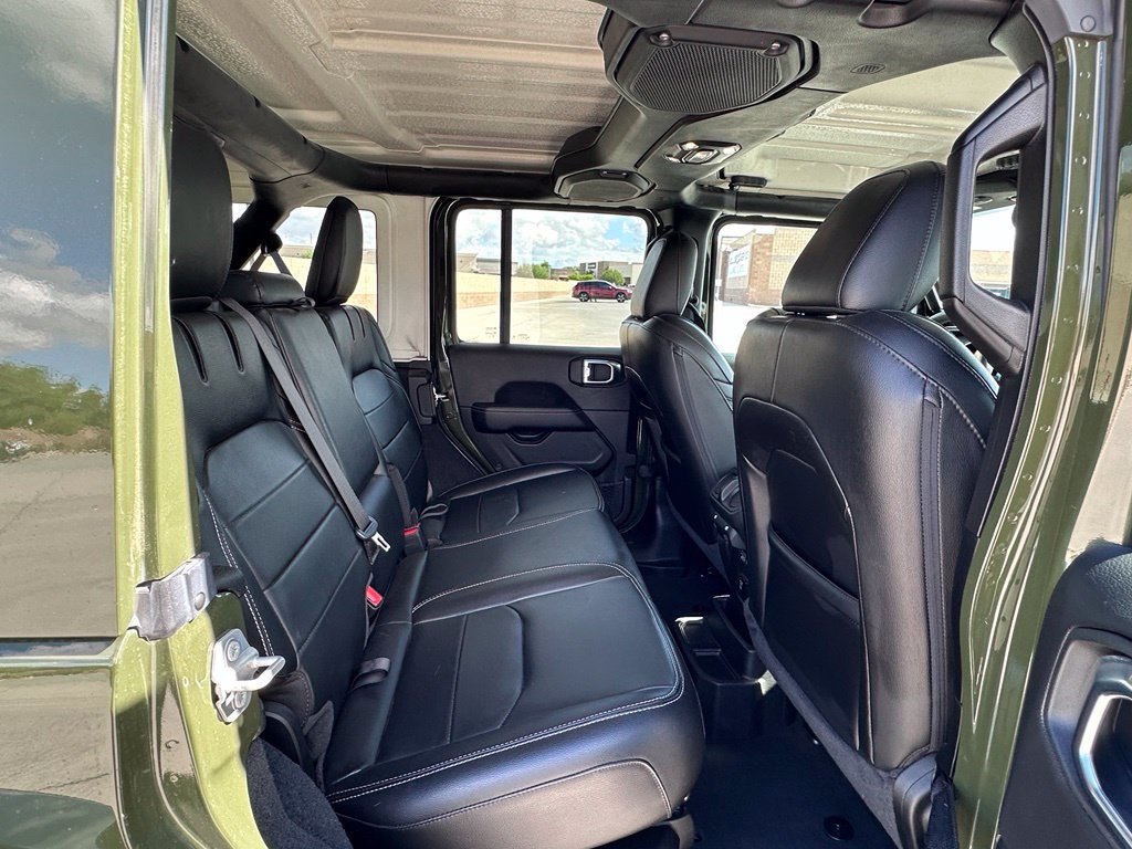 Used 2023 Jeep Wrangler Unlimited Sahara AWD/4WD image 18