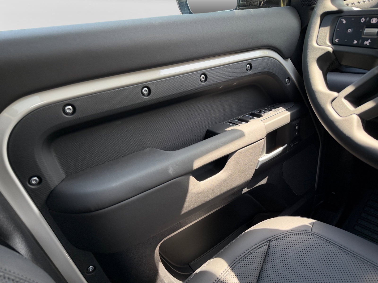 New 2026 Land Rover Defender 110 S AWD/4WD image 12