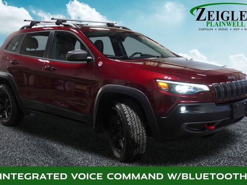 Used 2020 Jeep Cherokee Trailhawk image 4