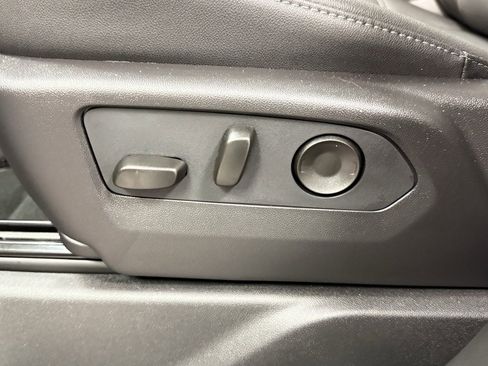 New 2026 GMC Sierra 2500 SLT image 25