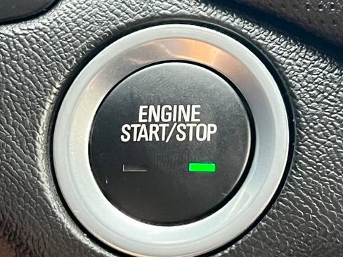 Used 2024 Chevrolet Equinox Premier AWD/4WD image 37