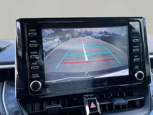 Used 2020 Toyota Corolla LE FWD image 27