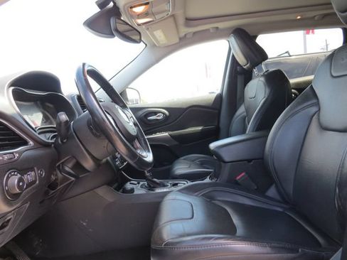 Used 2021 Jeep Cherokee Limited AWD/4WD image 13