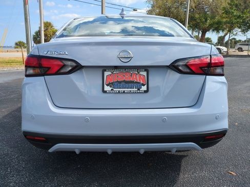 Certified 2025 Nissan Versa SV w/ Trunk Package image 5