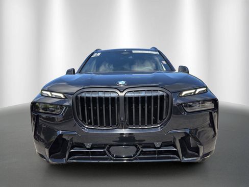 Certified 2025 BMW X7 xDrive40i w/ M Sport Package AWD/4WD image 2