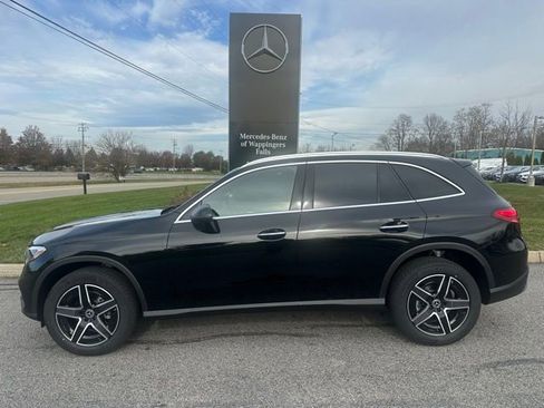 Used 2026 Mercedes-Benz GLC 300 4MATIC image 2