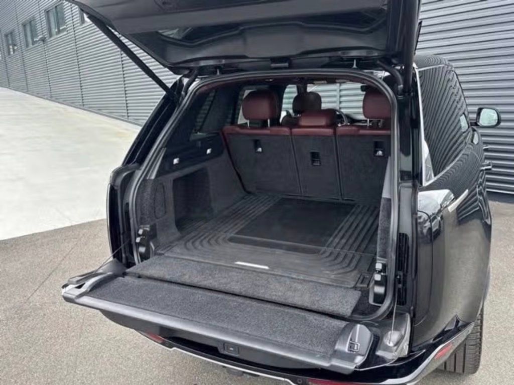 Used 2023 Land Rover Range Rover SE AWD/4WD image 32