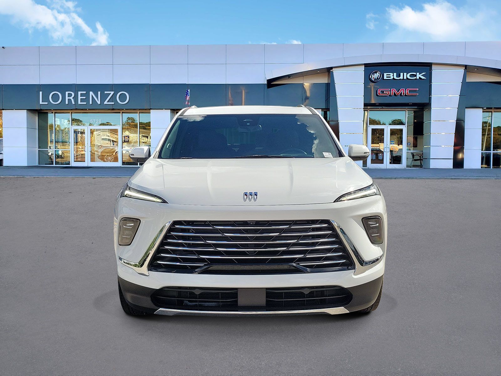Used 2025 Buick Enclave Preferred FWD image 2
