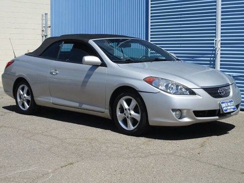 Used 2006 Toyota Solara SLE FWD image 2