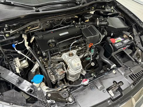 Used 2017 Honda Accord EX-L image 40