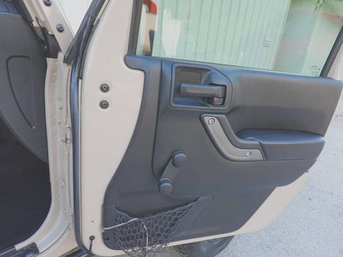 Used 2016 Jeep Wrangler Unlimited Sport w/ Trailer Tow Group image 28