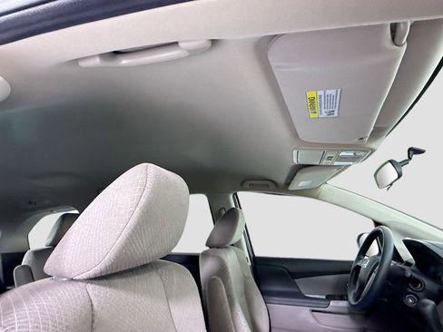 Used 2015 Honda Odyssey LX image 18