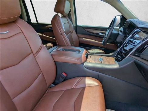 Used 2016 Cadillac Escalade ESV Premium AWD/4WD image 22