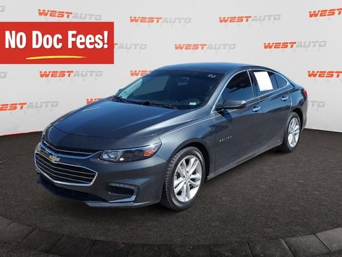 Used 2018 Chevrolet Malibu LT FWD image 1