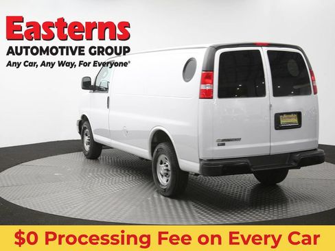 Used 2021 Chevrolet Express 3500 w/ Driver Convenience Package RWD image 61
