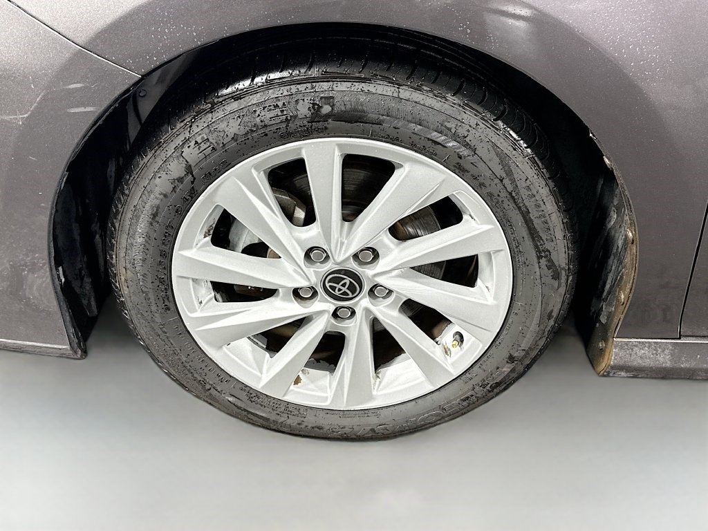 Used 2022 Toyota Camry LE FWD image 36