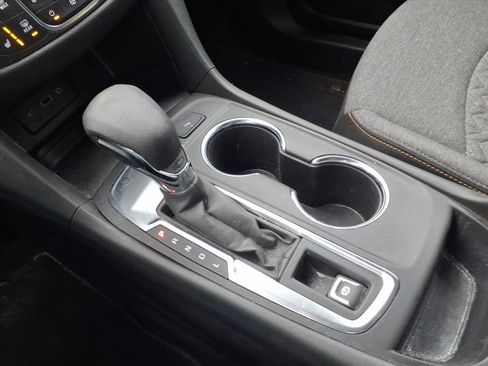 Used 2023 Chevrolet Equinox LT image 14