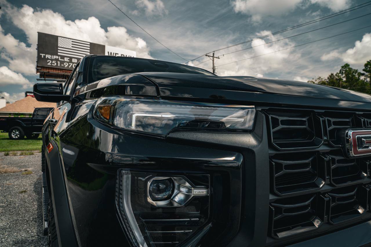 Used 2025 GMC Canyon Elevation AWD/4WD image 8