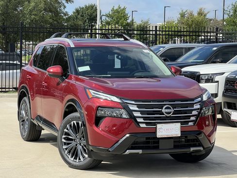 New 2026 Nissan Rogue Platinum AWD/4WD image 2