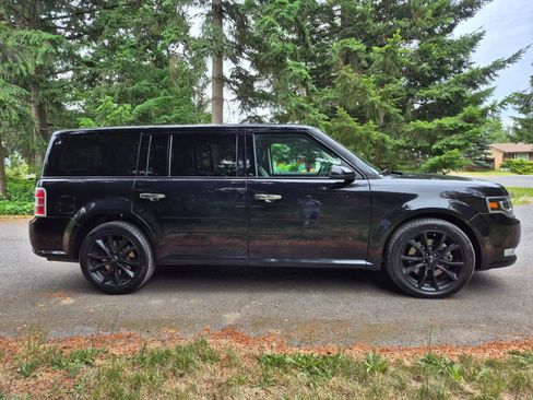 Used 2019 Ford Flex Limited w/ Limited Appearance Package AWD/4WD image 7