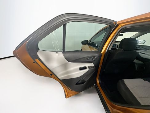 Used 2018 Chevrolet Equinox LS image 25