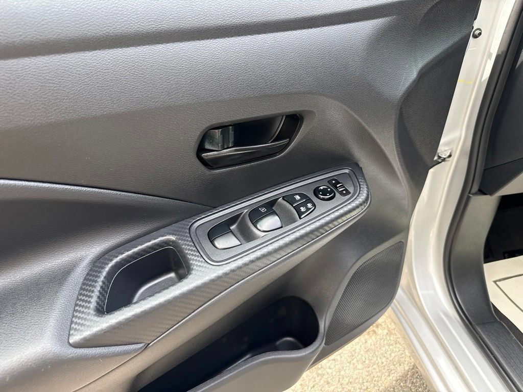 Used 2025 Nissan Versa S w/ Trunk Package FWD image 21