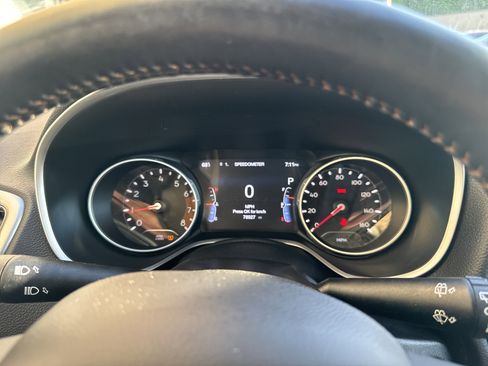 Used 2018 Jeep Compass Latitude w/ Popular Equipment Group AWD/4WD image 18