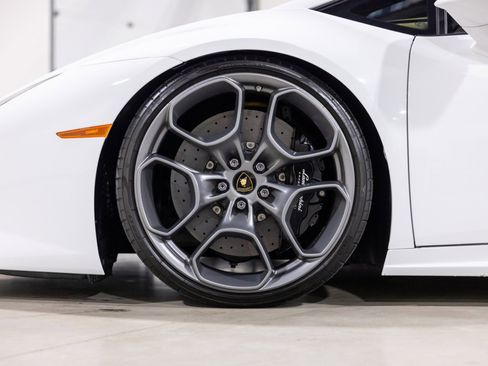 Used 2016 Lamborghini Huracan LP 610-4 image 21