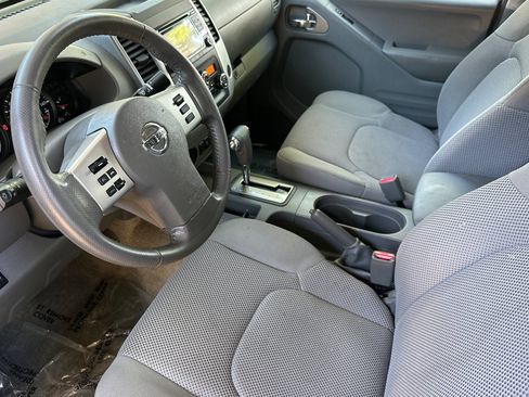 Used 2018 Nissan Frontier SV RWD image 4