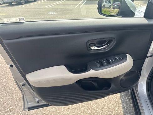 Used 2023 Honda HR-V LX image 21