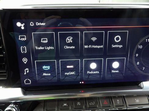 Used 2025 GMC Sierra 1500 Elevation image 19