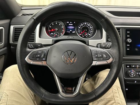 Used 2021 Volkswagen Atlas Cross Sport SE image 25