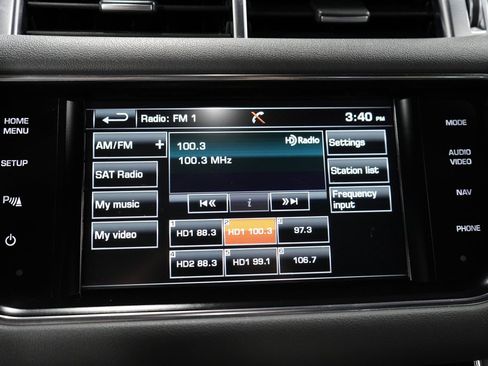 Used 2015 Land Rover Range Rover Sport HSE AWD/4WD image 30