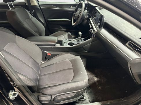 Used 2023 Kia K5 LXS image 26