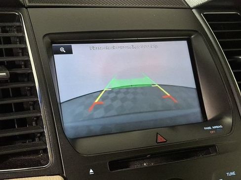 Used 2015 Ford Taurus SEL w/ Equipment Group 201A FWD image 4