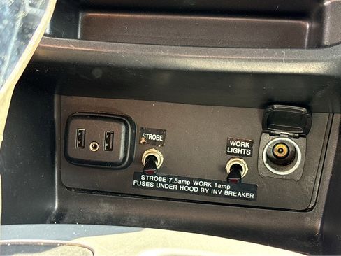 Used 2022 Chevrolet Colorado LT w/ Fleet Safety Package image 34