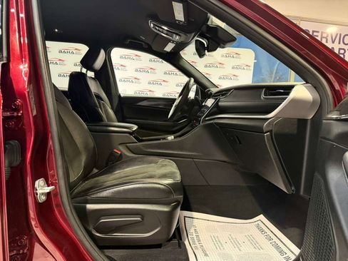 Used 2023 Jeep Grand Cherokee L Laredo image 41