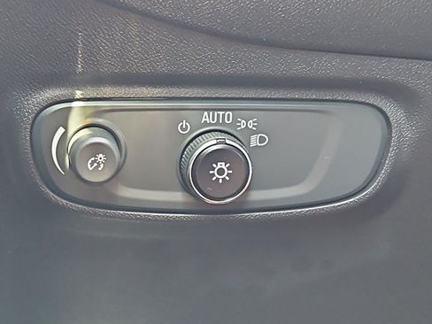 Certified 2023 Chevrolet Equinox LT FWD image 17