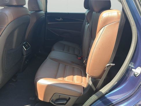 Used 2019 Kia Sorento SX w/ SX Touring Package FWD image 11