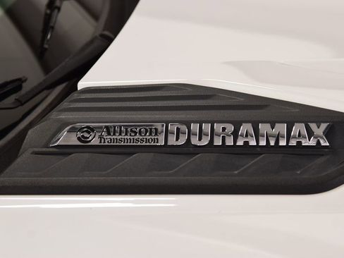 Used 2023 Chevrolet Silverado 2500 High Country w/ Safety Package II image 17