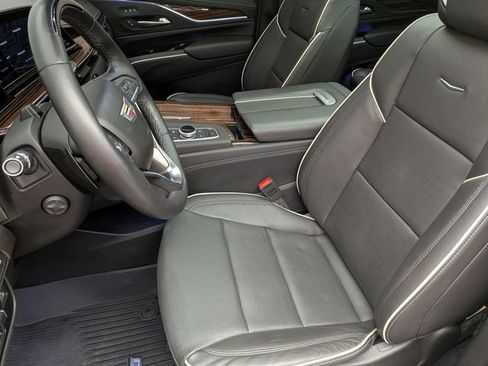 Certified 2024 Cadillac Escalade Premium Luxury w/ Performance Package AWD/4WD image 21