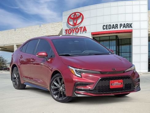 Used 2026 Toyota Corolla SE FWD image 1