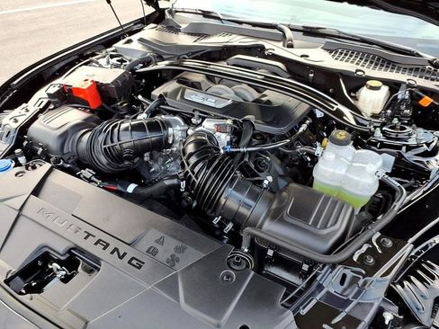 Used 2025 Ford Mustang Dark Horse image 12