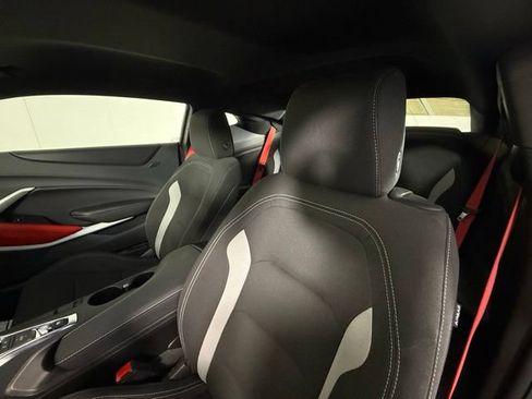 Used 2022 Chevrolet Camaro SS RWD image 18
