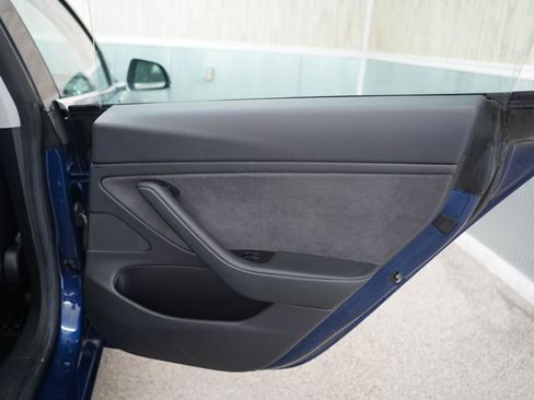 Used 2019 Tesla Model 3 Long Range AWD/4WD image 33