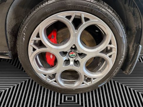 Used 2024 Alfa Romeo Tonale Ti image 9